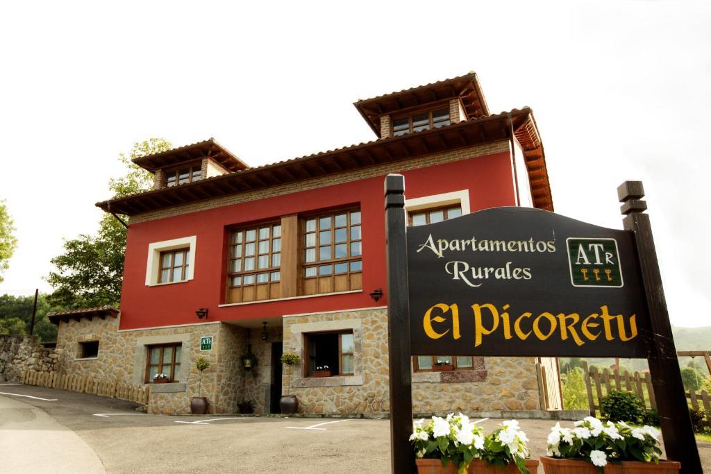 Apartamentos El Picoretu Mestas De Con Room photo
